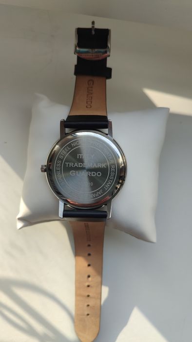 Продаются часы женские