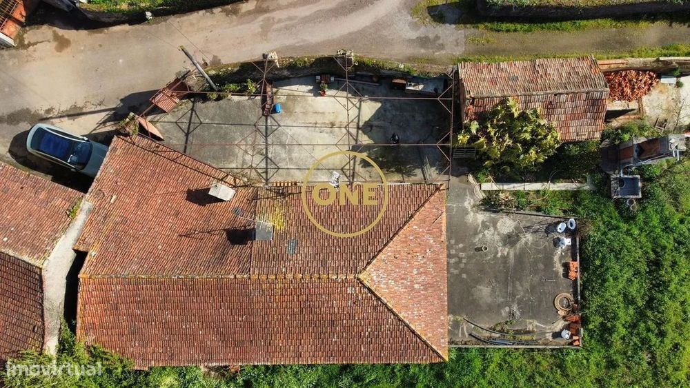 Moradia T3 em Oliveira de Azeméis para restauro