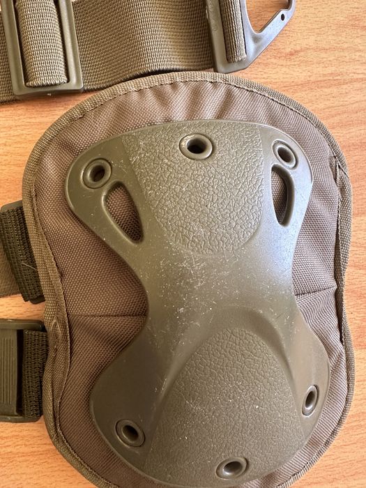 Наколінники+ налокітники в зеленому кольорі