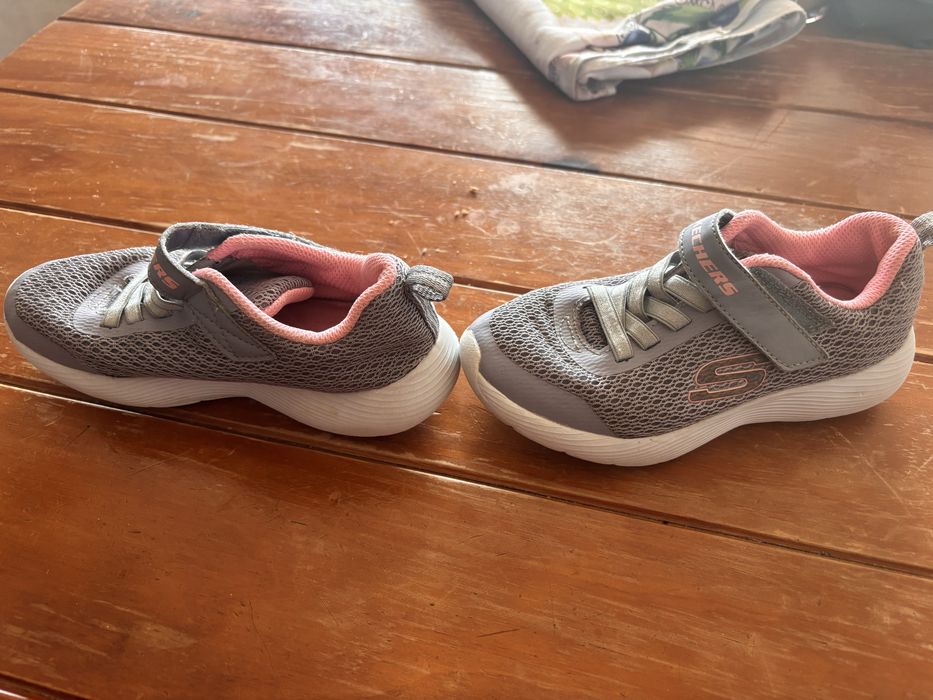 Skechers novos 29