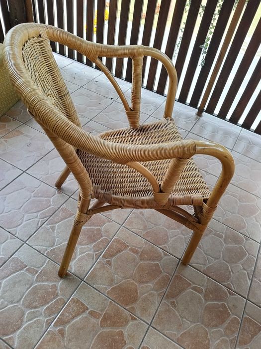 wiklinowy fotel                        ,