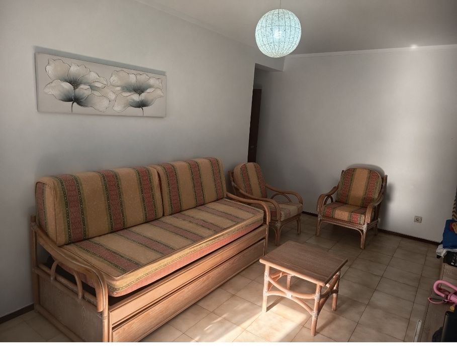 Sofá cama+2 sofás e mesa bambu