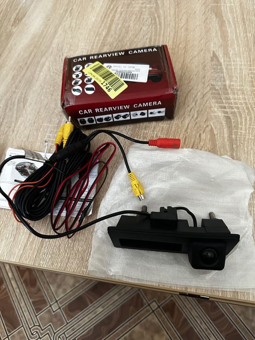 Камера заднього огляду в ручку багажника  Passat Tiguan A6L Q3 Q5