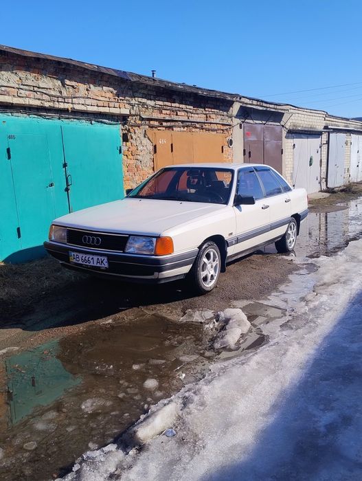 Ауді 100 с3 (сігара)