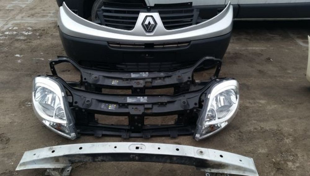 Бампер Передний на Opel Vivaro Renault Trafic Nissan Primastar 01-14