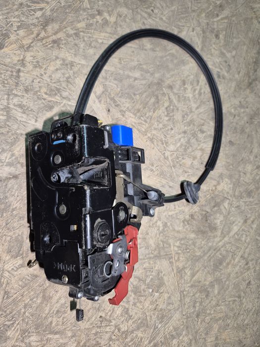 Oryginalny zamek prawy tył vw touran linka 7pin altea