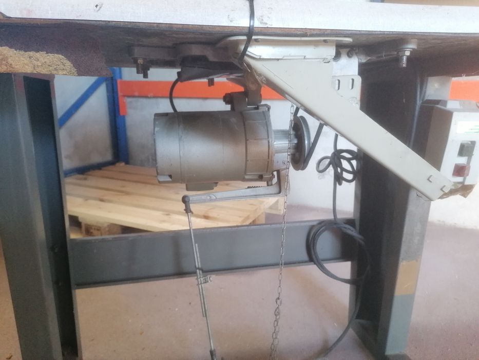 Máquina de costura industriais, usadas e utilizáveis
