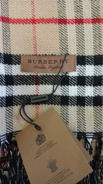 Burberry Cachecol Reversível NOVO