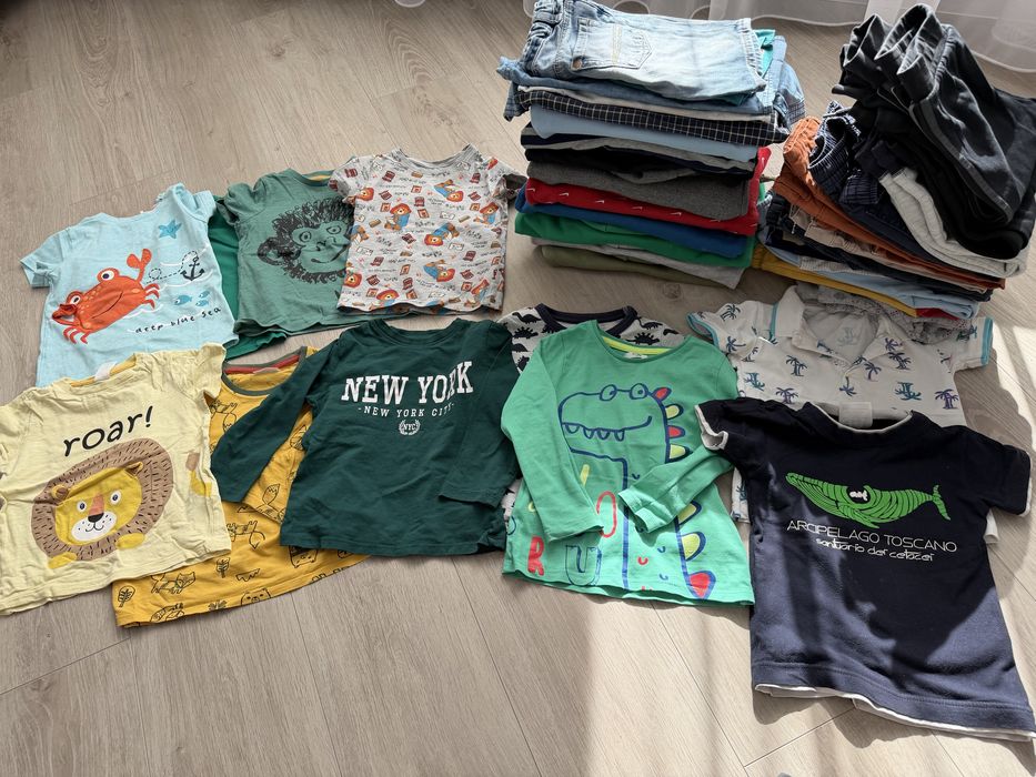 Величезний пакет одягу для хлопчика 2-3 роки