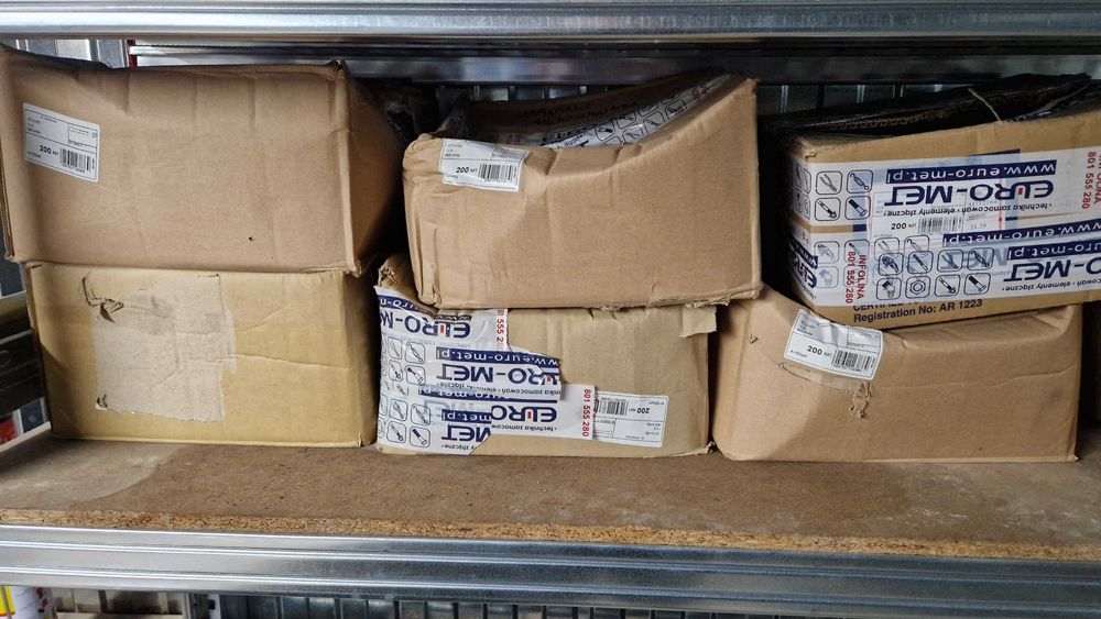 Śruba imbusowa M 16x70 DIN 912 (ISO 4762) kl. 12.9 czarne , promocja