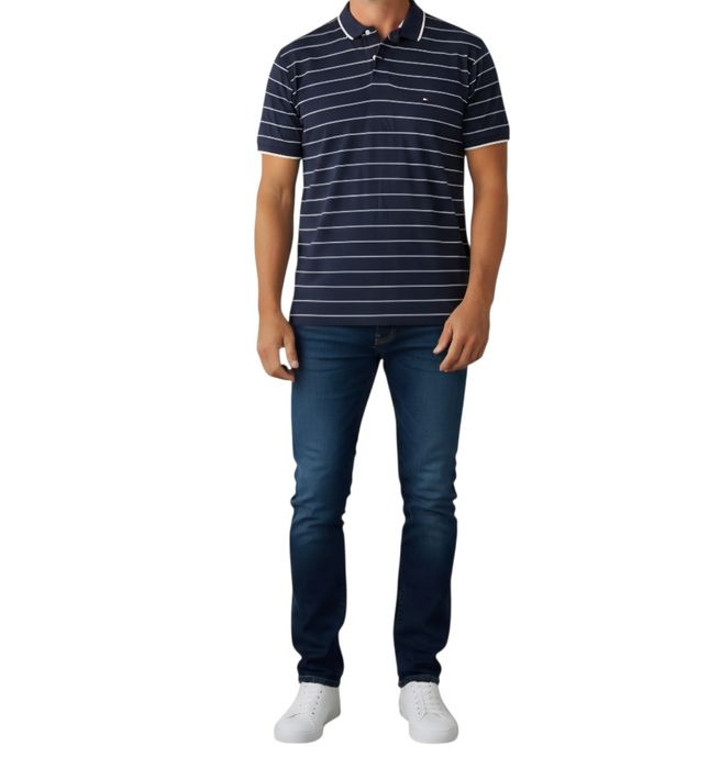 Meska granatowa  koszulka t-shirt Tommy Hilfiger 
Rozmiar L 
Szerokość od pachy do pachy 60 cm Uciąga się do 68 cm 
Dlugosc całkowita 84 cm