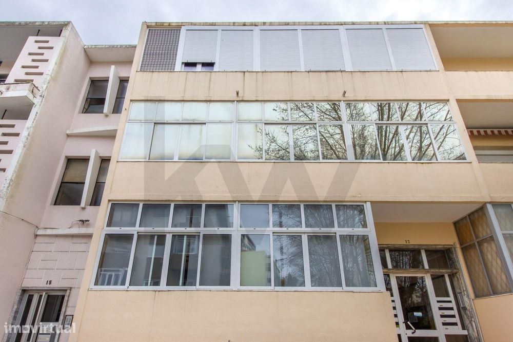 T3 Remodelado com Ampla Arrecadação com acesso ao exterior | Cova da P