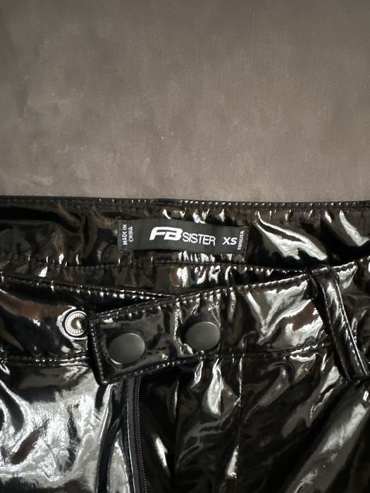 Spodnie błyszczace xs