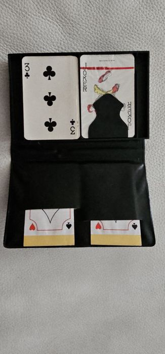 Vendo jogo de cartas completo antigo
