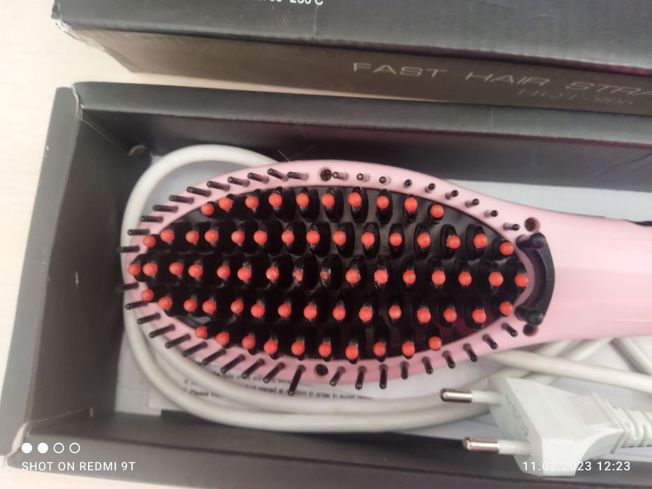 Щітка для вирівнювання волосся