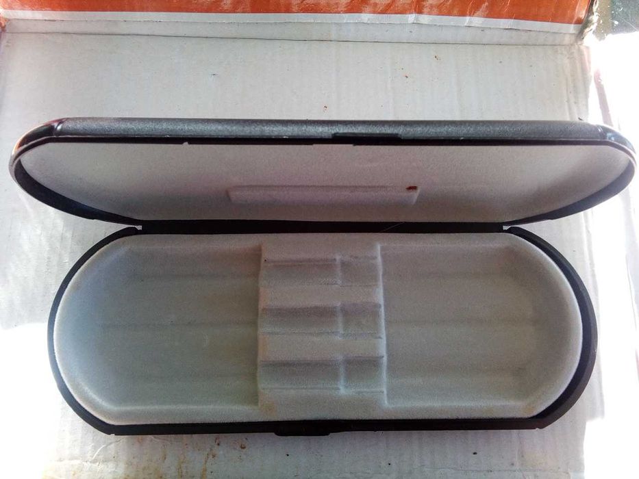 Estojo para canetas, NOVO!