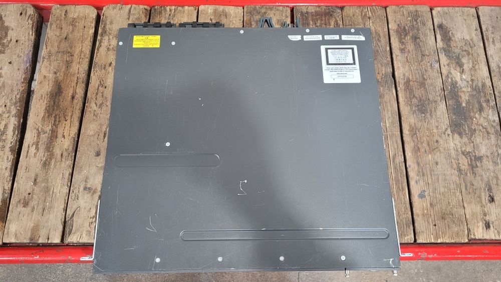 Комутатор Cisco + Модуль Cisco.