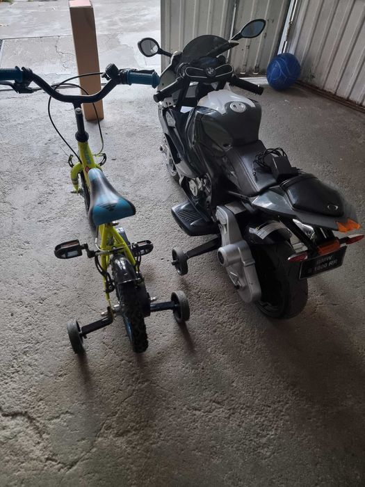 Mini bicicleta e mini mota