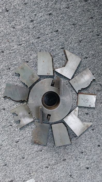 Вал-насадка по дереву з фрезами