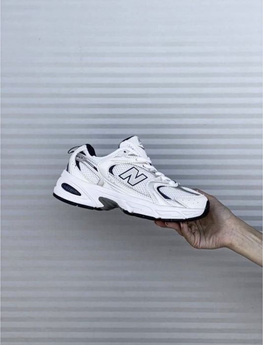 Кросівки жіночі New Balance 530