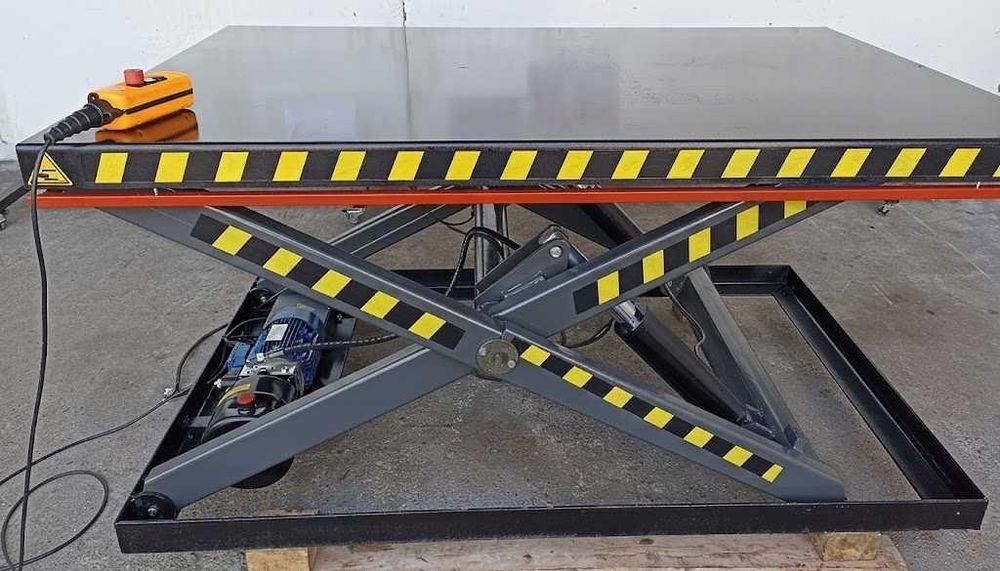 Mesas elevatórias plataformas