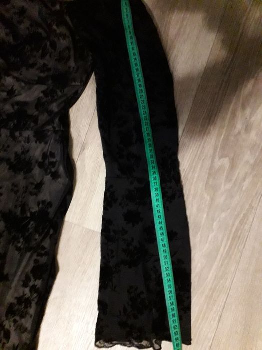 Жіноча сукня гипюрова