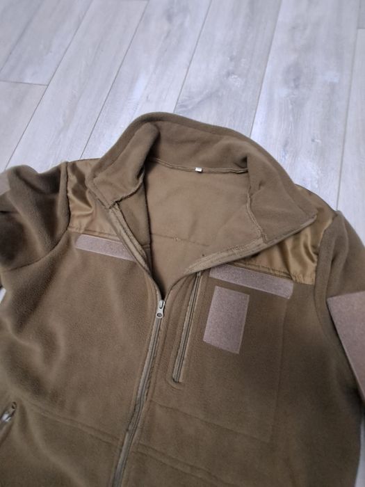 Продам фліски нові 50 розмір