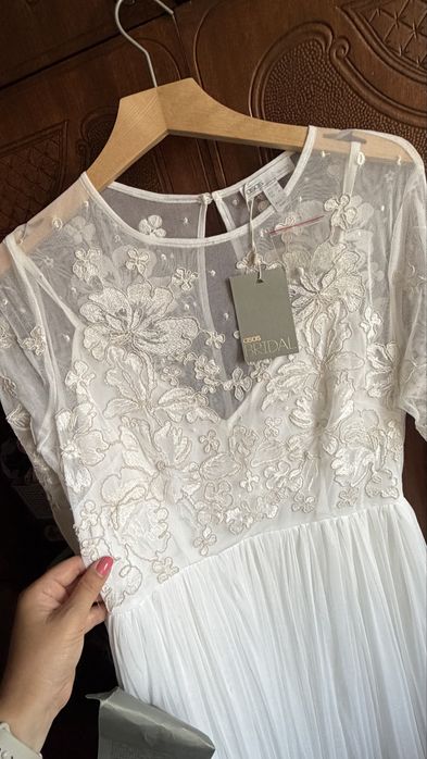 Весільна сукня asos нова, розмір 38