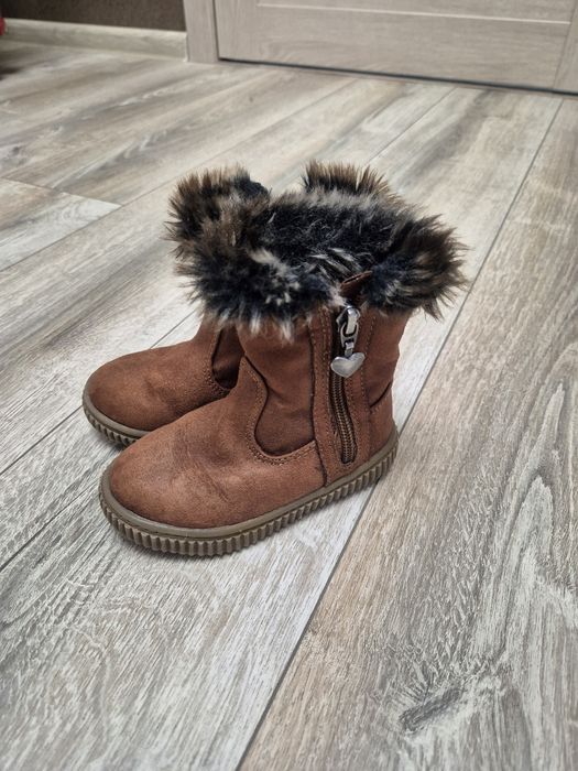 Продам дитяче взуття