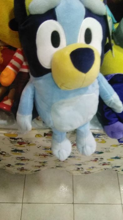 Vendo  paletes do Aliexpress e Amazon e peluches da Disney