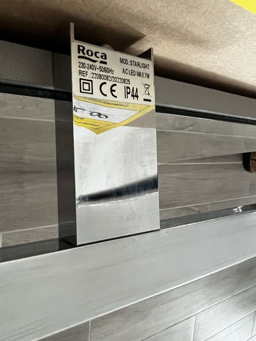 Espelho Roca com iluminação
