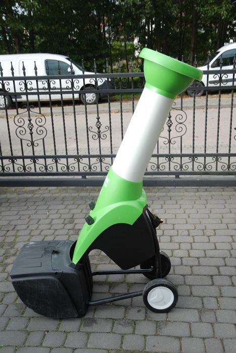 Rozdrabniacz elektryczny do gałęzi Viking 2500 W
