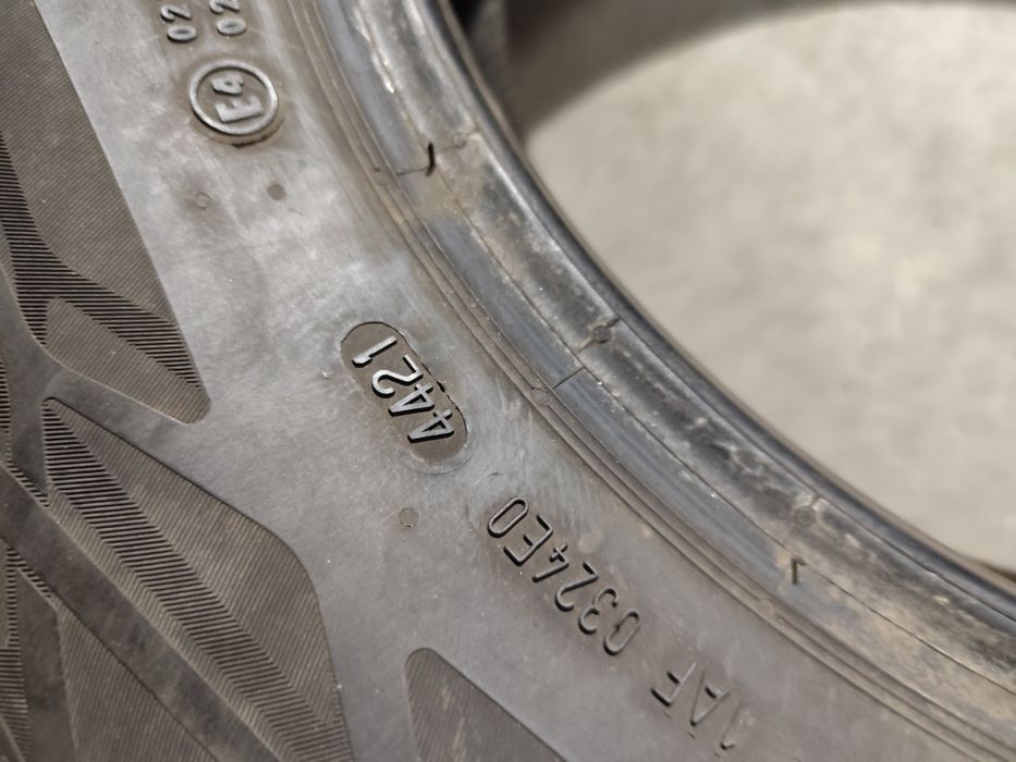 Pneus 215/65r16 Continental EC6 ocasião