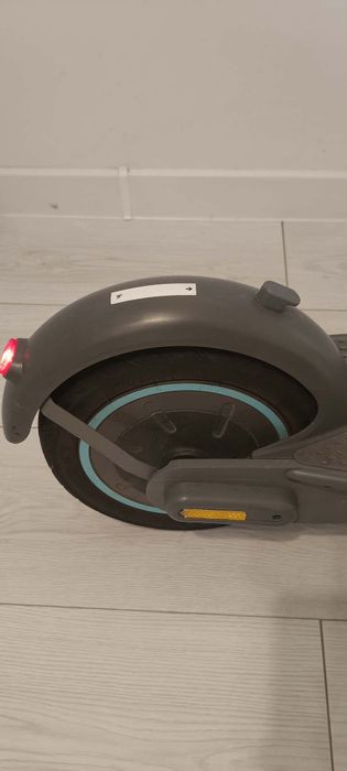 Hulajnoga elektryczna MOTUS Scooty 10