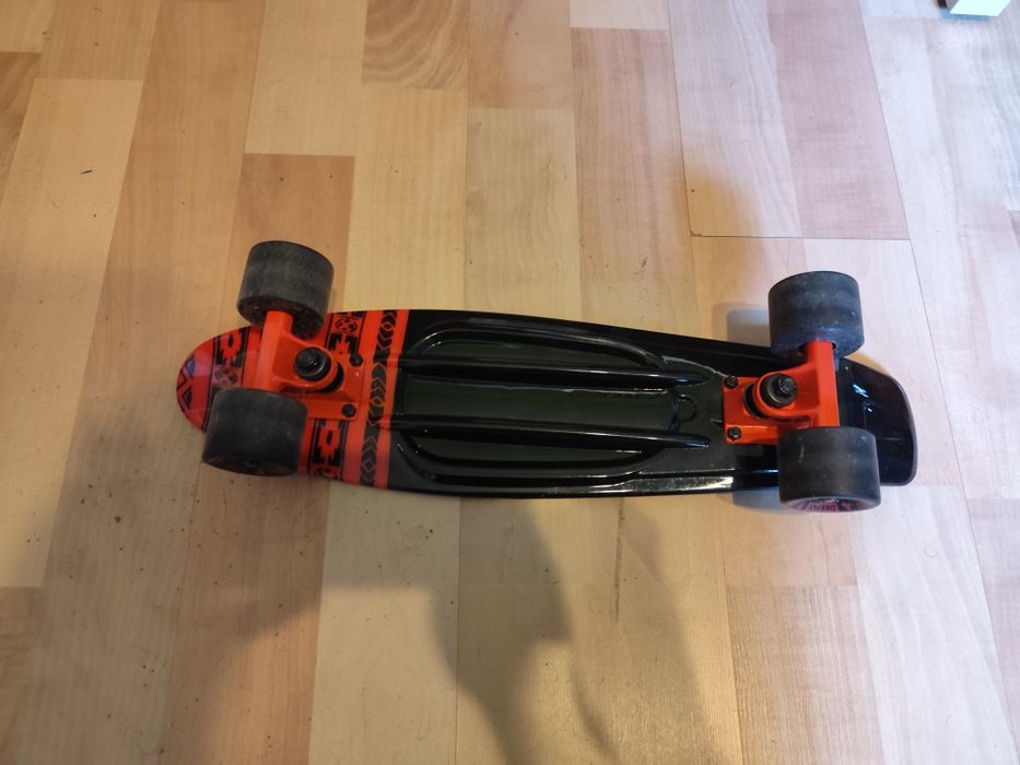 Penny board (pouco usada)