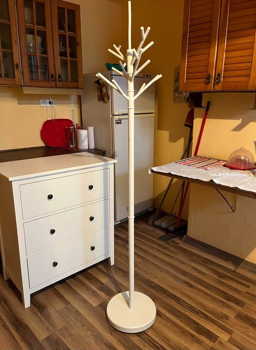 Okazja !!! Regał mały,stół,fotel,krzesła,wieszak,komoda JYSK nowe ...