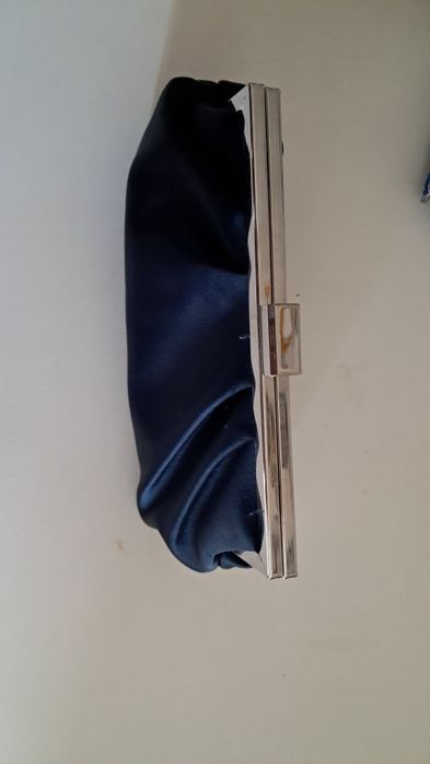 Pochetes azuis, ideais para festas