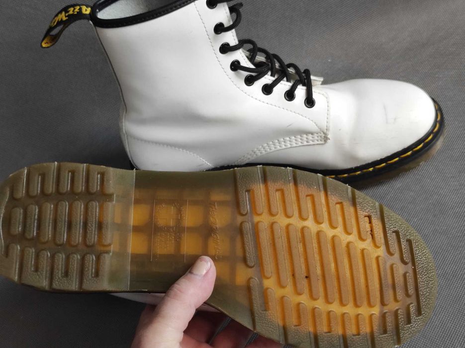 2- Dr. Martens - Lakierowane glany R. 42