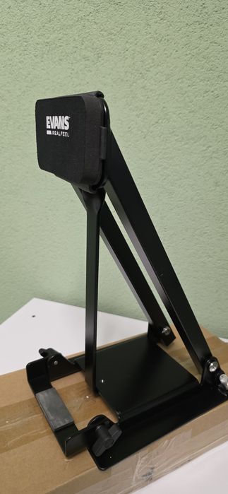 Пед для бочки Evans Real Feel practice pad bass drum