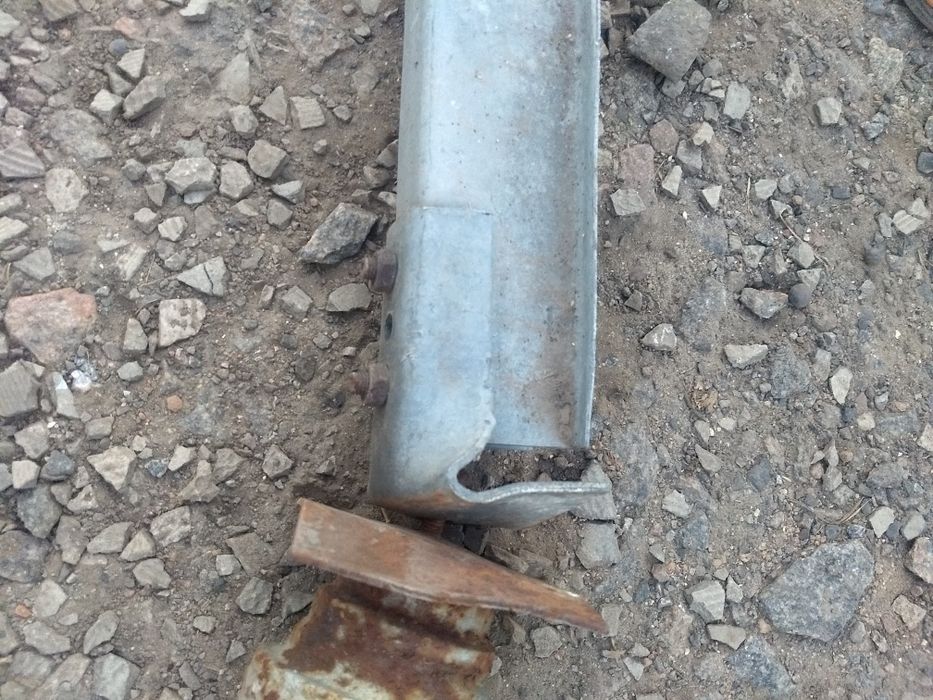 Ангар ферми балки теплиця парник козирёк поднавес