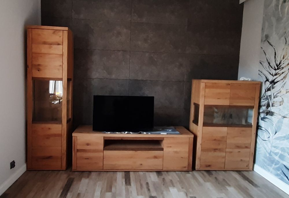 Piekny zestaw mebli dębowych