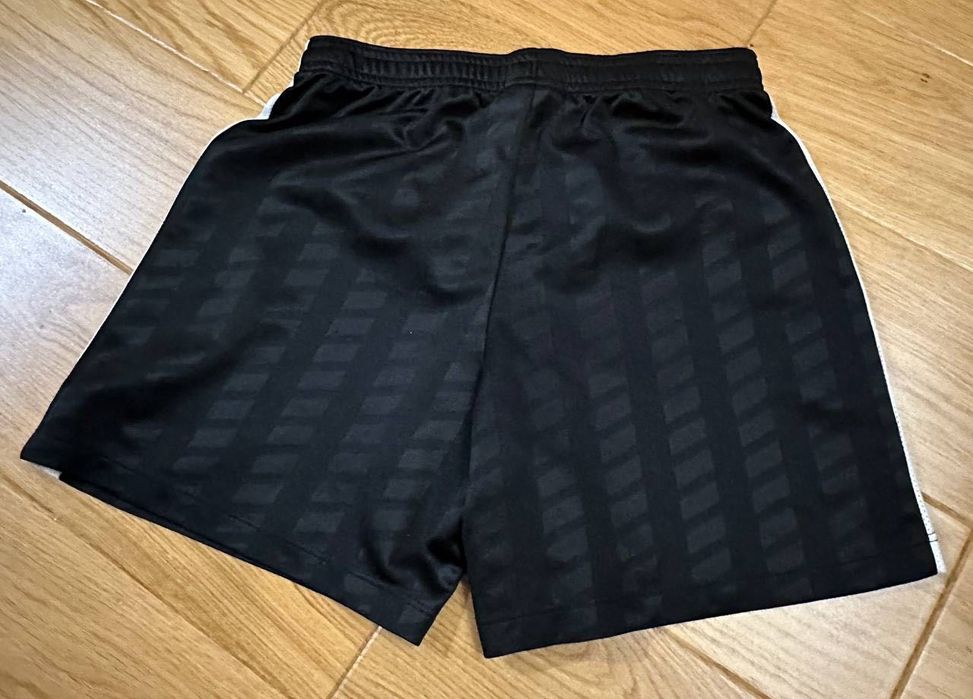 Дитячі шорти Nike 9-10 років