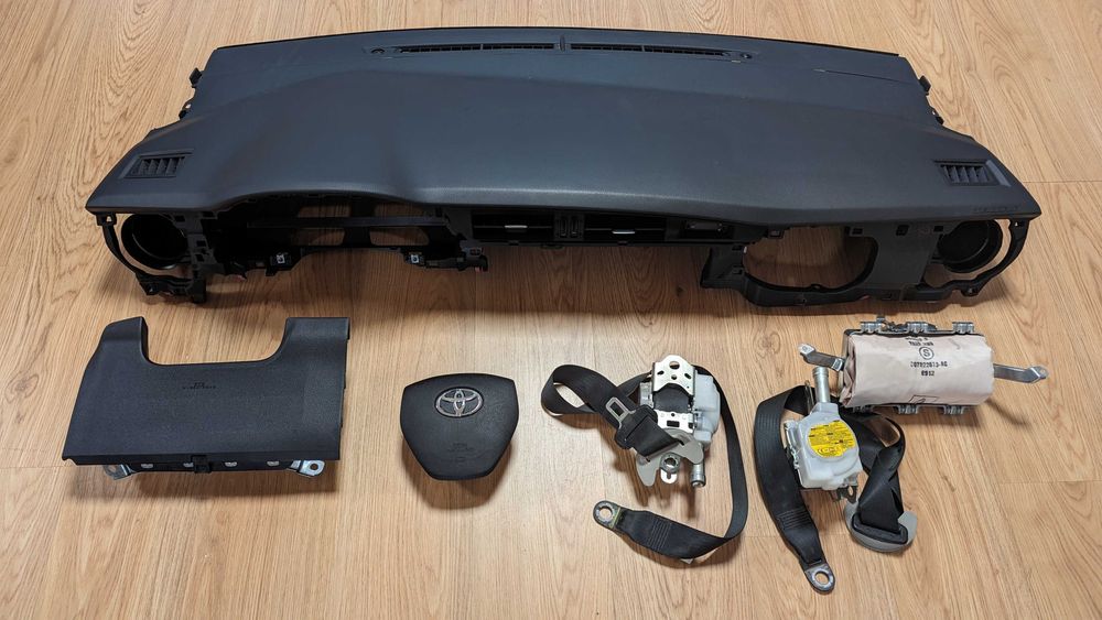 Conjunto Kit Airbags Toyota Auris E18 Tablier Original Figueiredo • OLX