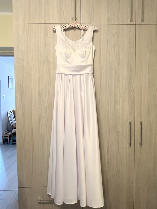 Suknia ślubna satynowa