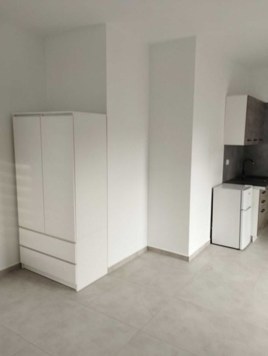 Wynajmę pokój z aneksem kuchennym