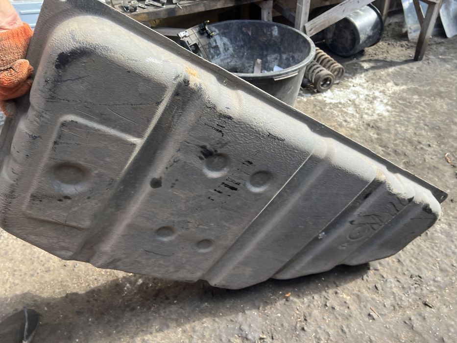 Бак бензобак Лексус рх Lexus rx 400 gibrid г07