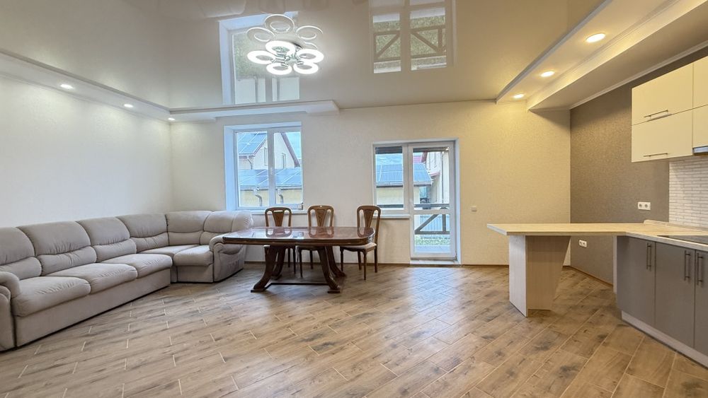 Таун з ремонтом та меблями, без комісії! Топ локація, поруч ВСЕ!