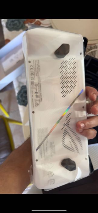 Rog ally z1- ainda com garantia
