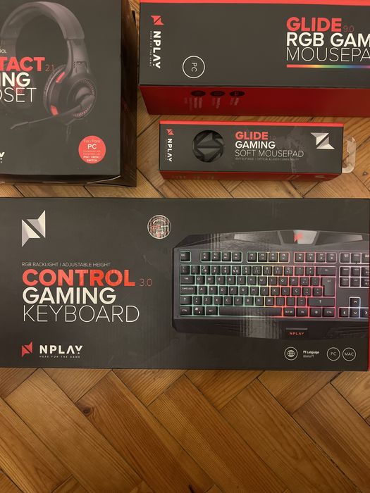 Kit Gaming - Keyboard + Headset + 2 mousepads