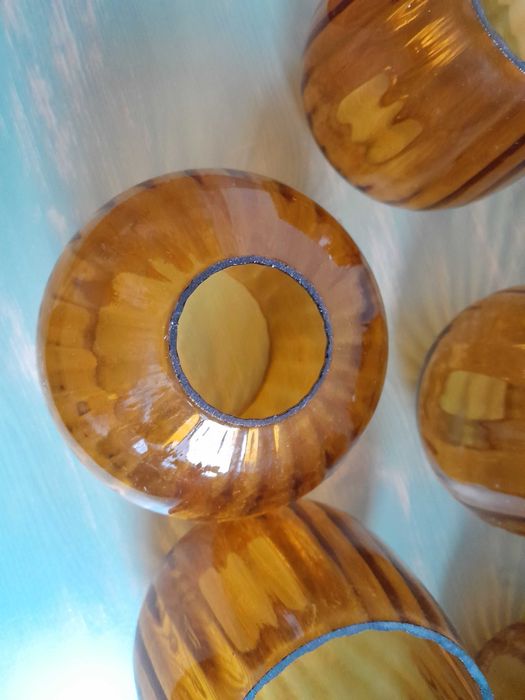 Klosze pięć sztuk. Pięknie oświetlają.